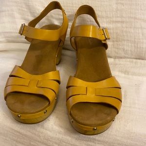 Mustard Yellow Clarks Artisan platform sandals 10M